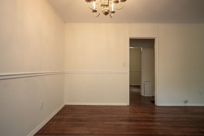 Building Photo - 175 Habersham Way