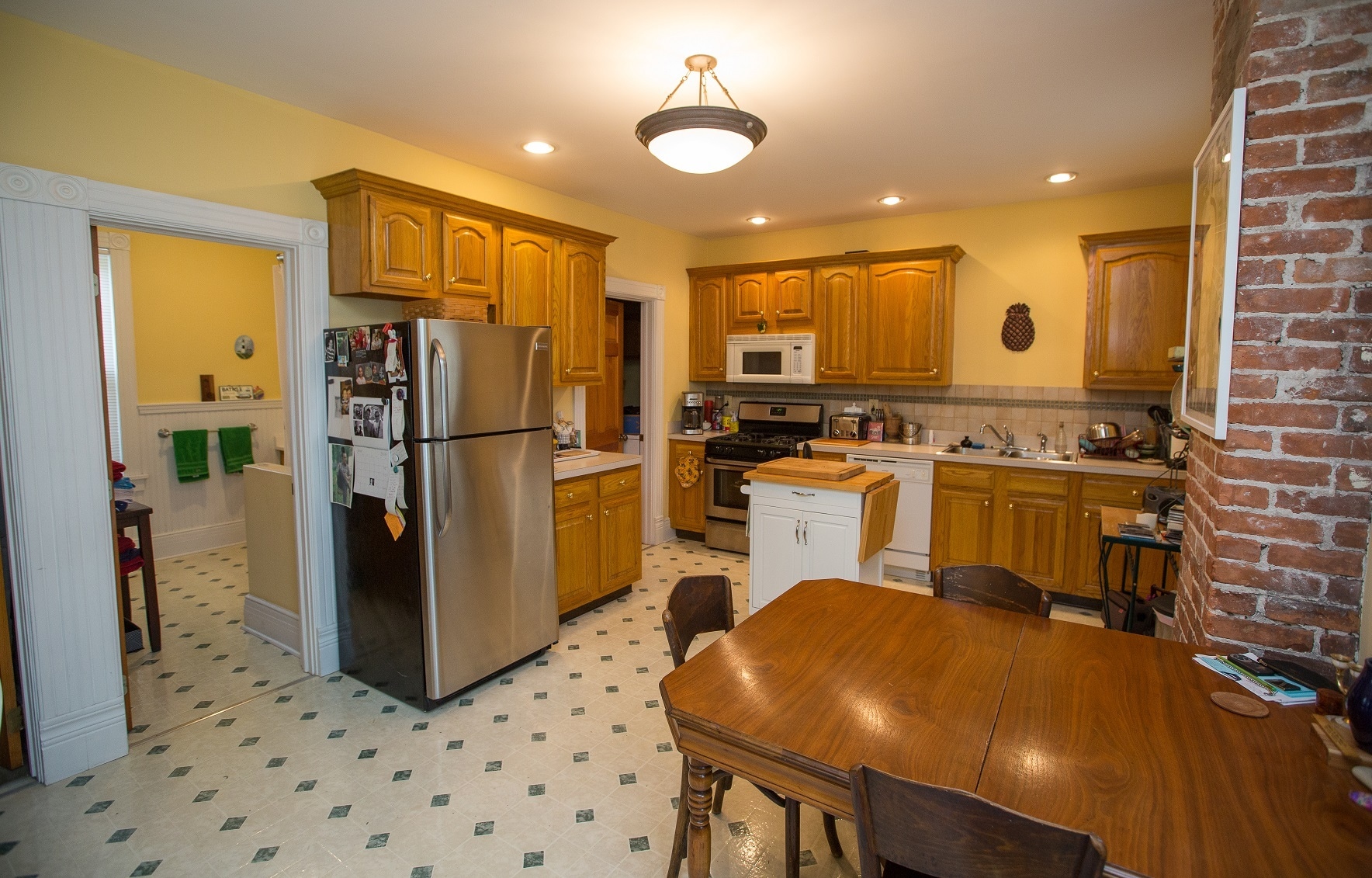 Building Photo - 388 Summer St