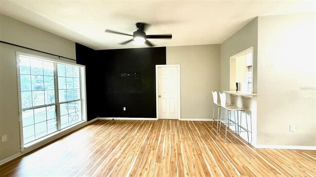 Building Photo - 1916 N Hastings St