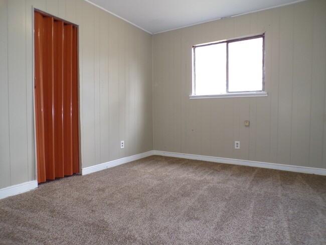 Building Photo - 3145 34th Ct N
