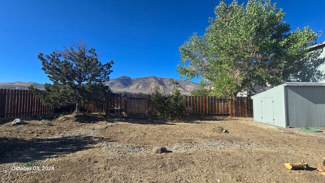 Building Photo - Spacious Two Story Townhome on Golf Course