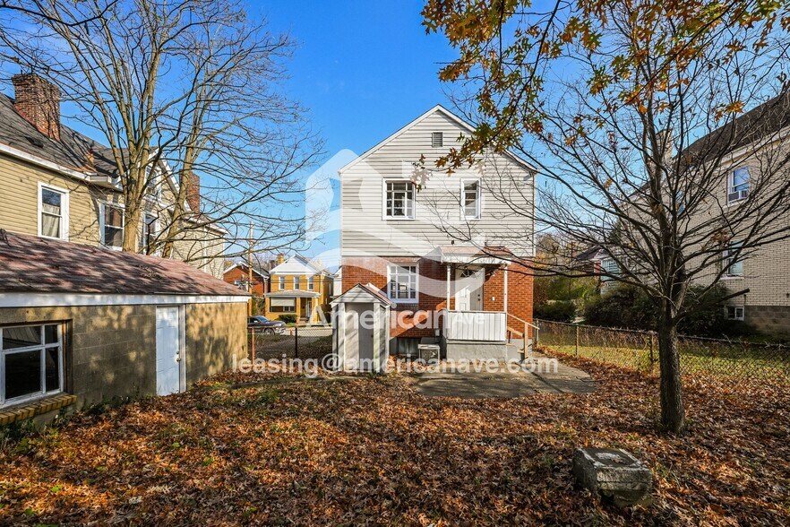 Building Photo - 2941 Stafford St