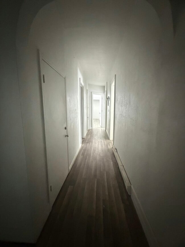 Building Photo - 2618 Collingwood Blvd