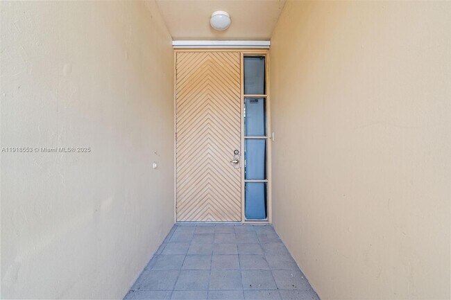 Building Photo - 7003 Crown Gate Ct