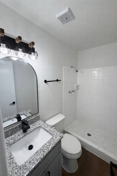 Building Photo - 6226 SW 10th Pl