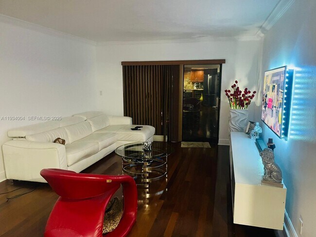 Building Photo - 8290 Lake Dr