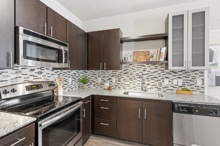 Building Photo - Wiregrass at Stone Oak