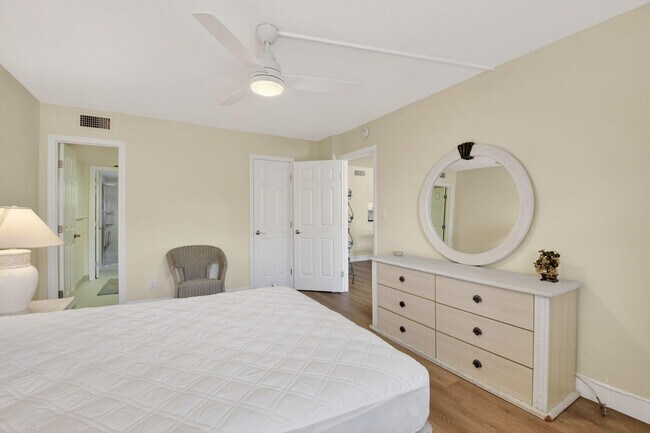 Building Photo - 2871 N Ocean Blvd