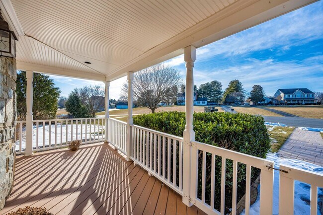 Building Photo - WELLER ESTATES