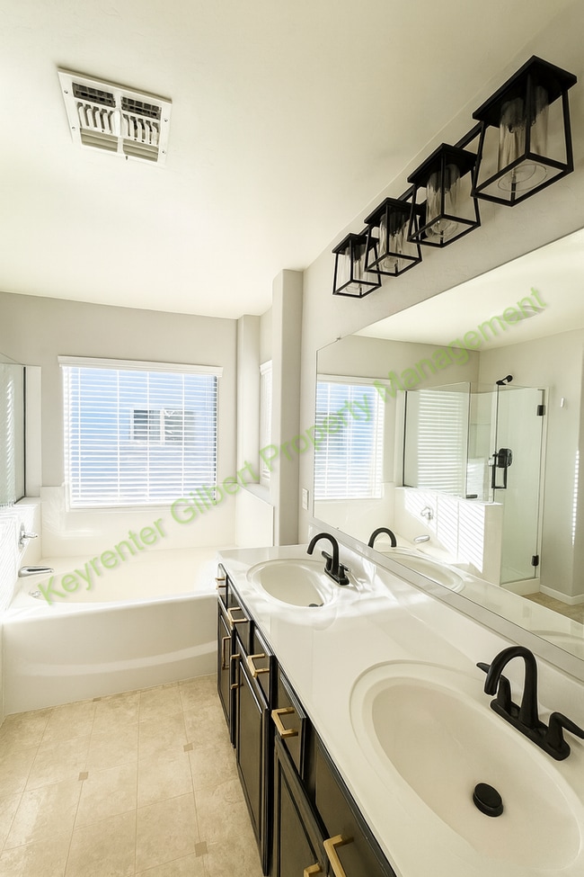 Building Photo - Modern Gilbert Home with Open Floor Plan & Private Yard – Minutes from Downtown Gilbert