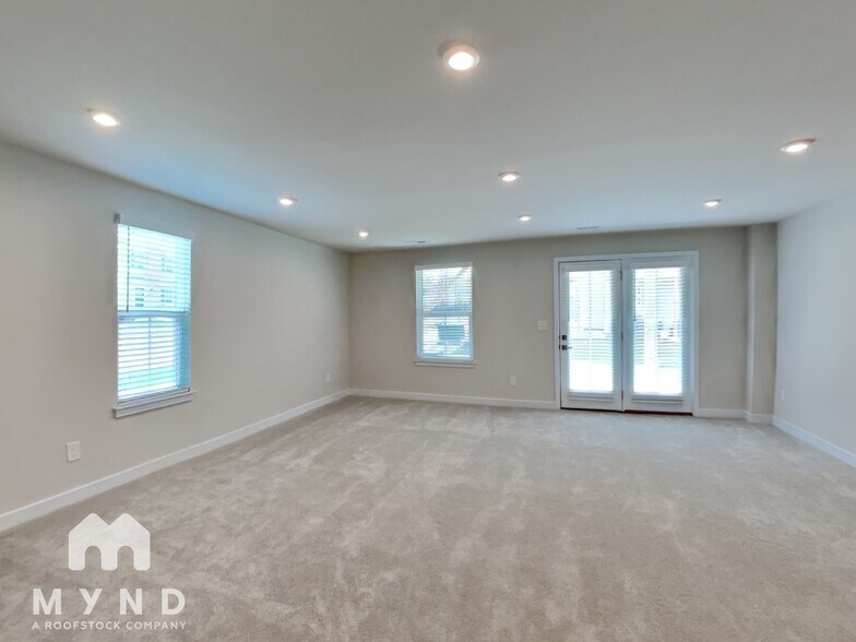 Building Photo - 2203 Doby Creek Ln