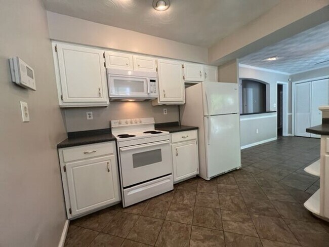 Building Photo - Convenient to Midtown, North Columbus, Ft Benning, CSU!!!