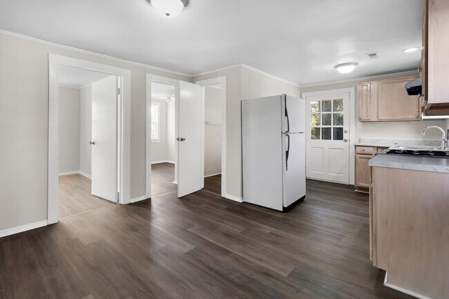 Building Photo - 211 Lawson St