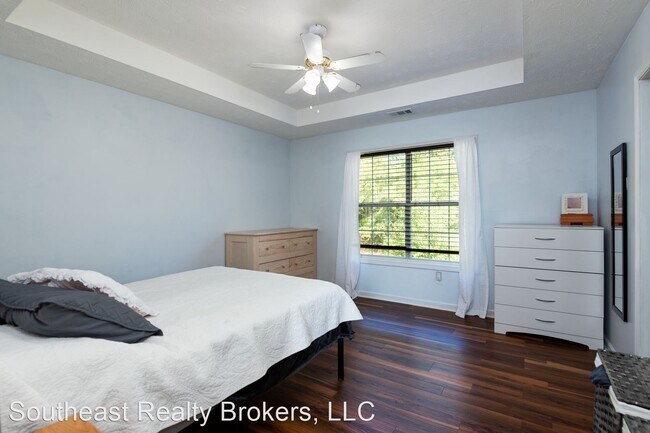 Building Photo - 3 br, 2 bath House - 458 Callie Lane