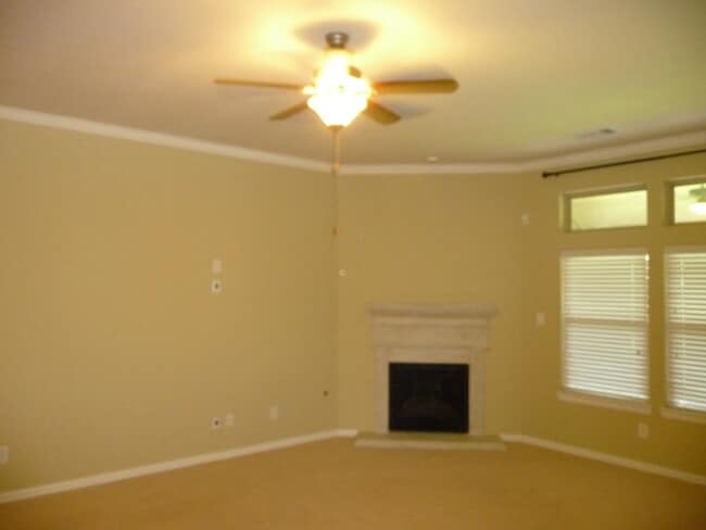 Building Photo - Coming Soon | 3 Bed, 2 Bath | 2,338 Sq Ft ...