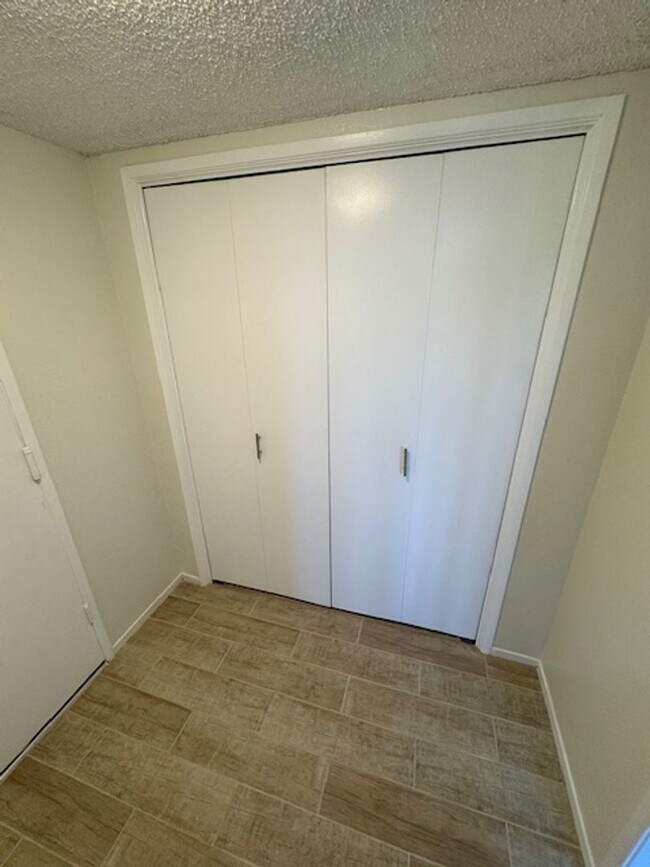 Building Photo - Newly Renovated 4 Bedroom 3 Bath Home with...