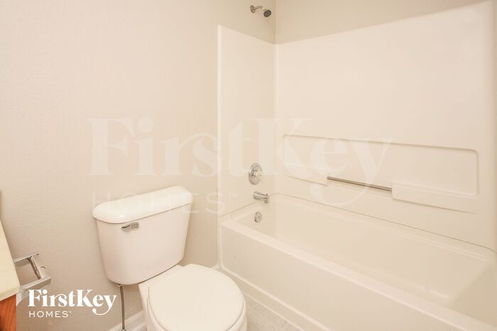 Building Photo - 7563 Hollow Reed Ct