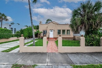 Building Photo - 1769 SW 24th Ter