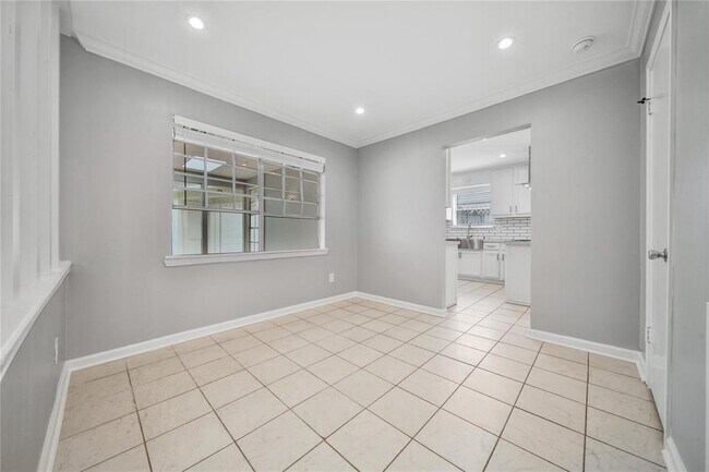 Building Photo - 1059 Richelieu Ln