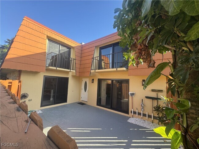 Building Photo - 1708 Park Meadows Dr