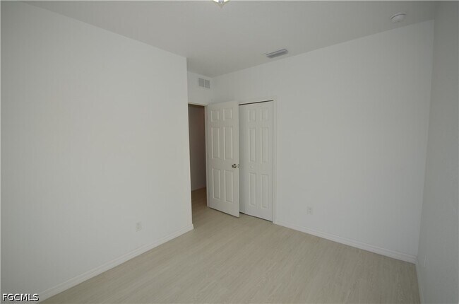 Building Photo - 3303 Armstrong Ct