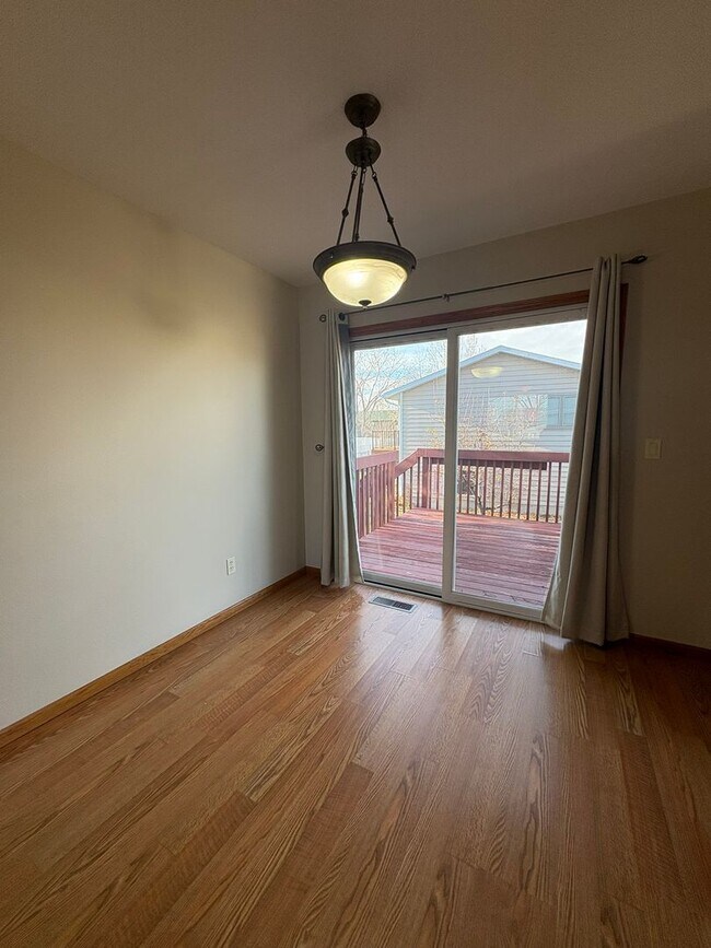 Building Photo - 3 BED | 2 BATH | SPLIT-FOYER HOME | RAPID VALLEY