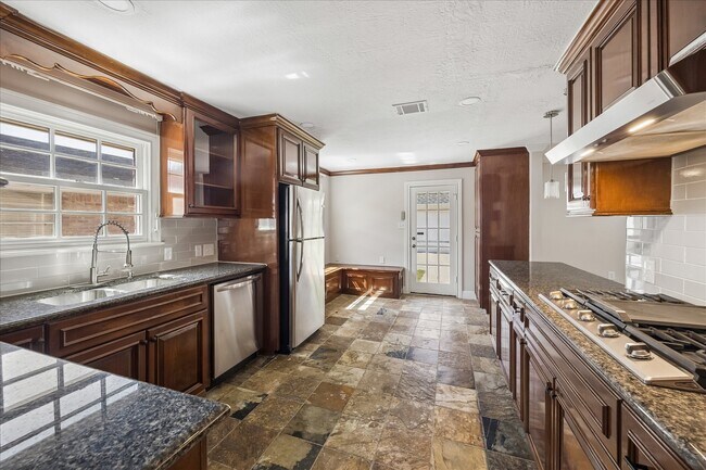 Building Photo - 3806 Murworth Dr