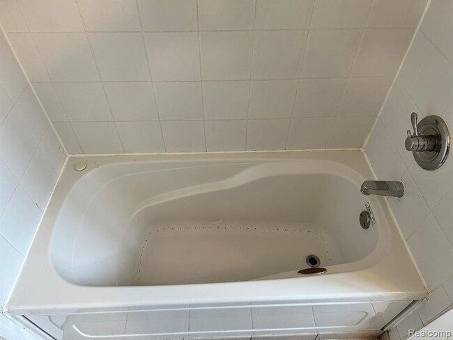 Building Photo - 147 S Carlson St