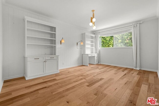 Building Photo - 10671 Holman Ave