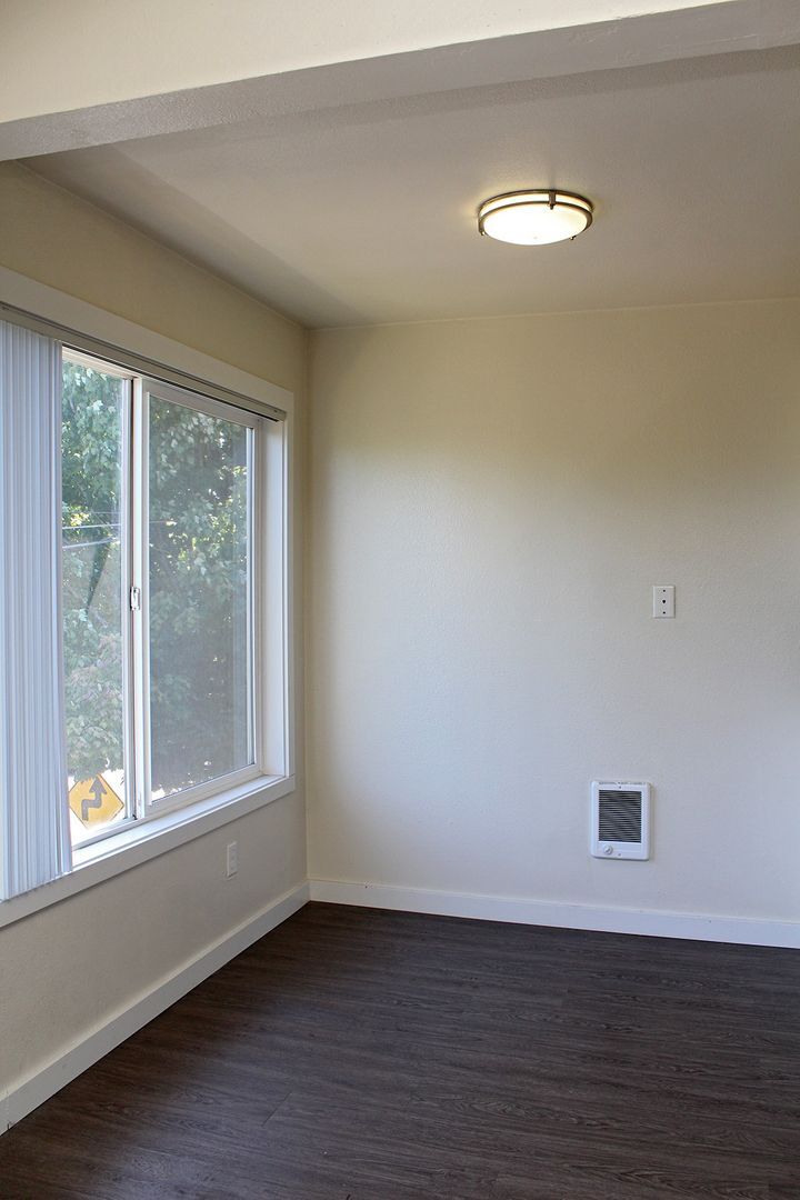 Building Photo - 9222 N Lombard St