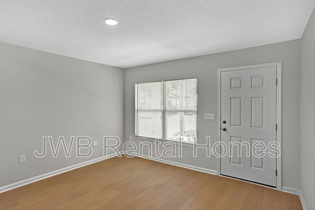 Building Photo - 1332 Steele St