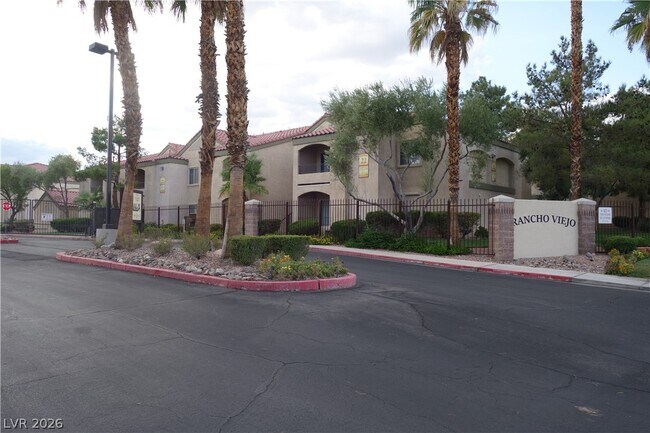 Building Photo - 7885 W Flamingo Rd