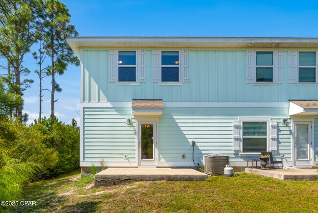Building Photo - 1886 Pointe Dr
