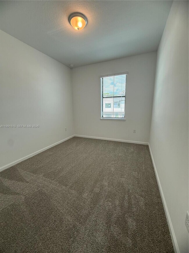 Building Photo - 4286 Effendi Dr