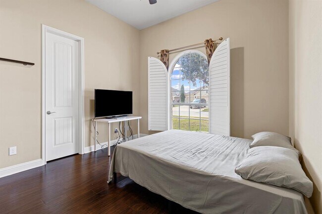 Building Photo - 3211 Herradura Dr
