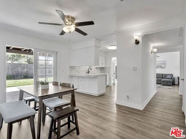 Building Photo - 28040 Ermine Pl