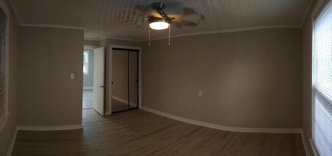 Building Photo - 19 Theresa Dr