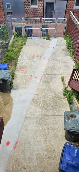 Building Photo - 2016 1st St NW