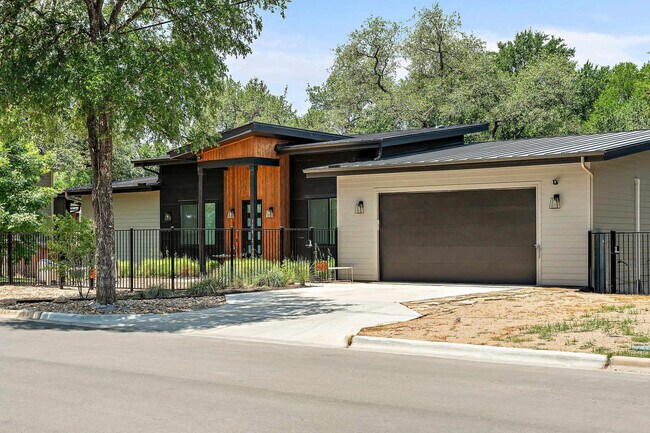 Building Photo - 3608 Pennsylvania Ave