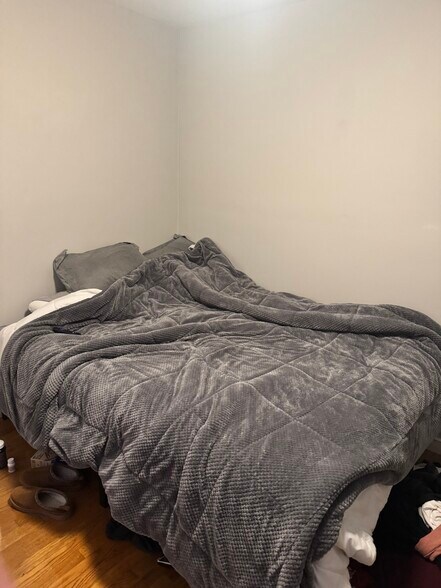 Building Photo - 28 Fleet St