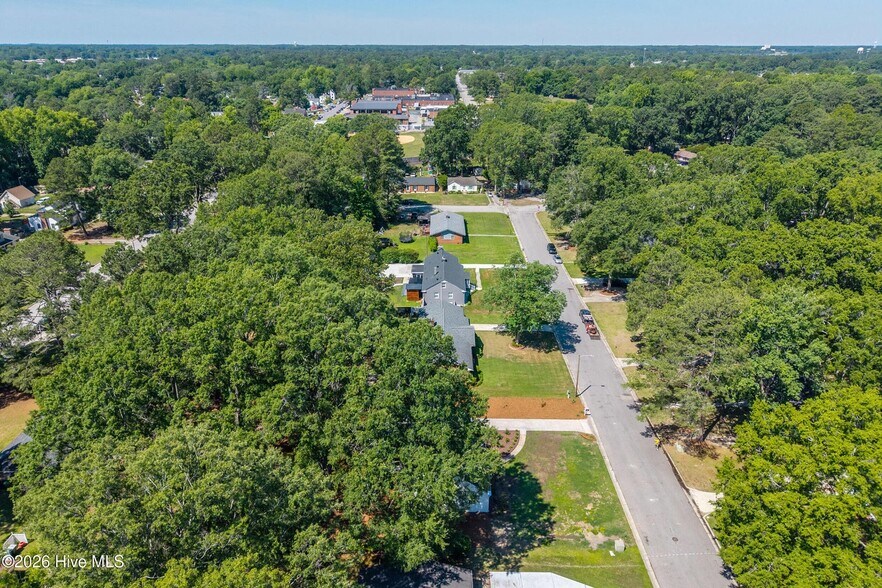 Building Photo - 611 Clark Dr