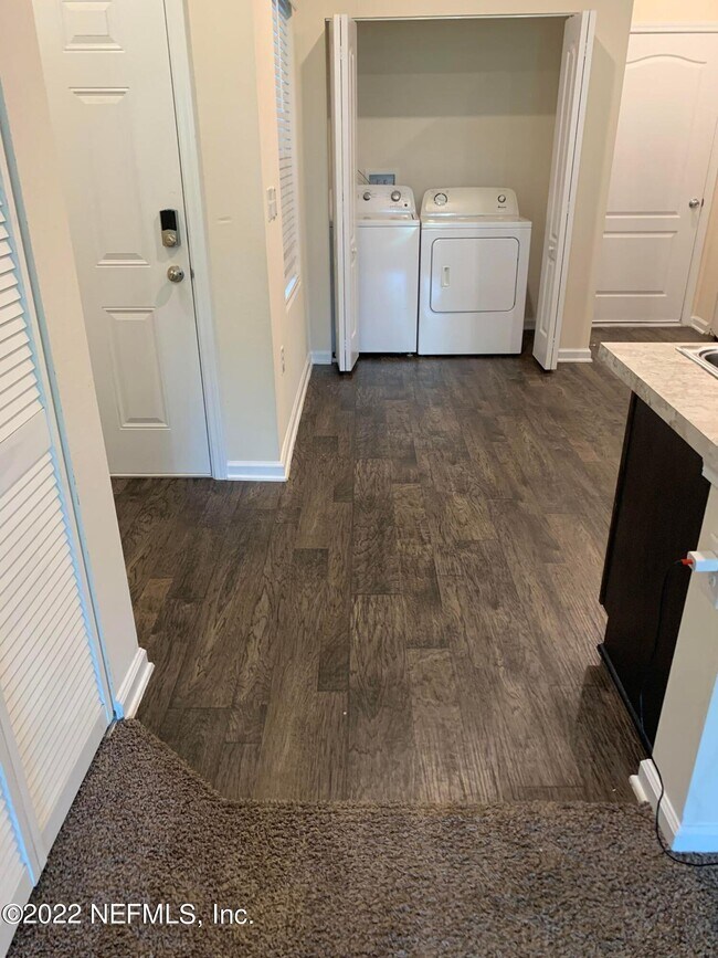 Building Photo - 8023 Echo Springs Rd