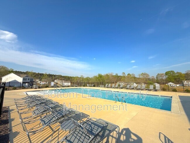 Building Photo - 347 Carolina Hemlock Dr