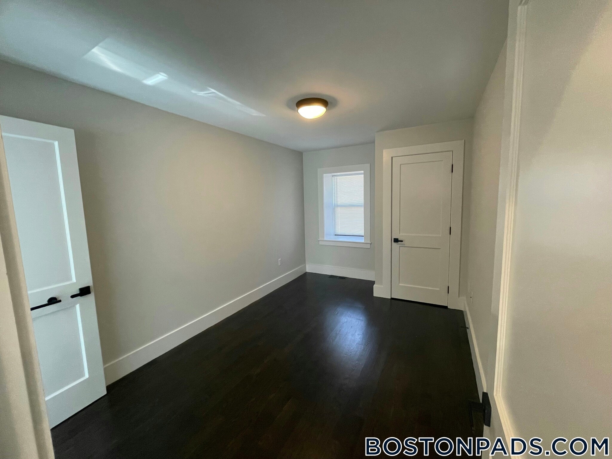 Building Photo - 54 Taylor St