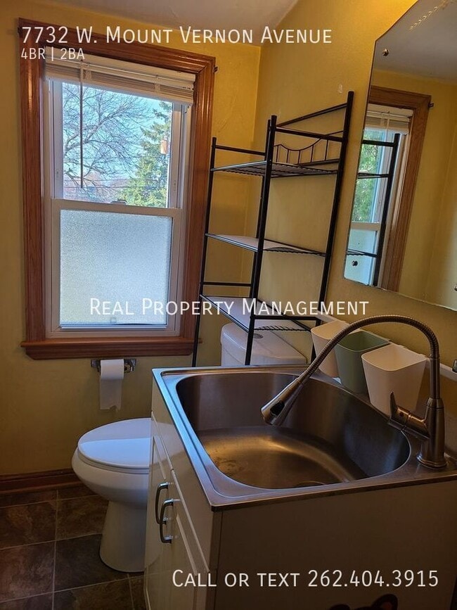 Building Photo - 7732 W Mt Vernon Ave