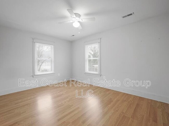 Building Photo - 157 N Conococheague St