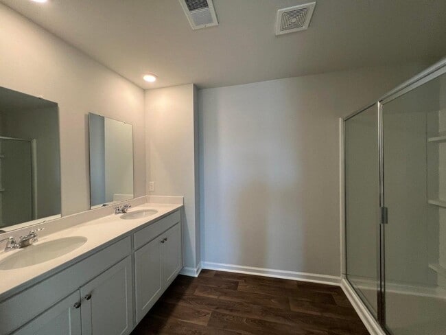 Building Photo - 309 Black Birch Dr