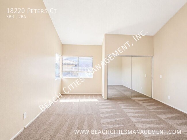 Building Photo - 18220 Peters Ct