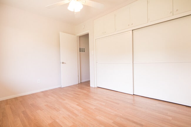 Building Photo - Charming 1br/1ba with Mid Century Touches in Ocean Beach/Point Loma