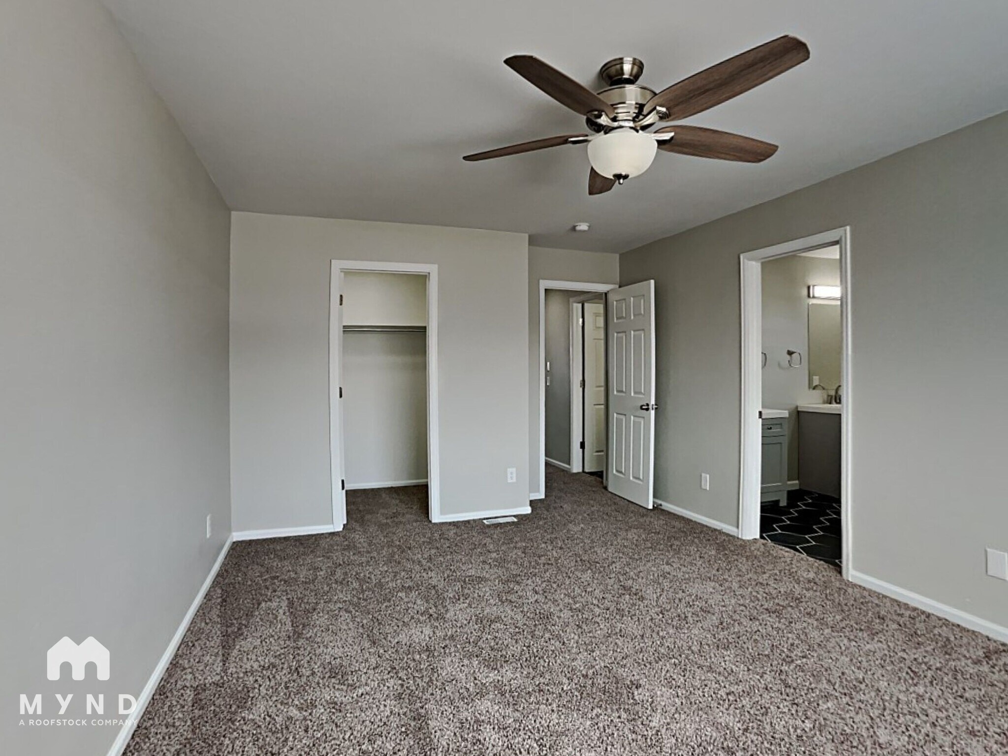 Building Photo - 5912 S Tempe Way